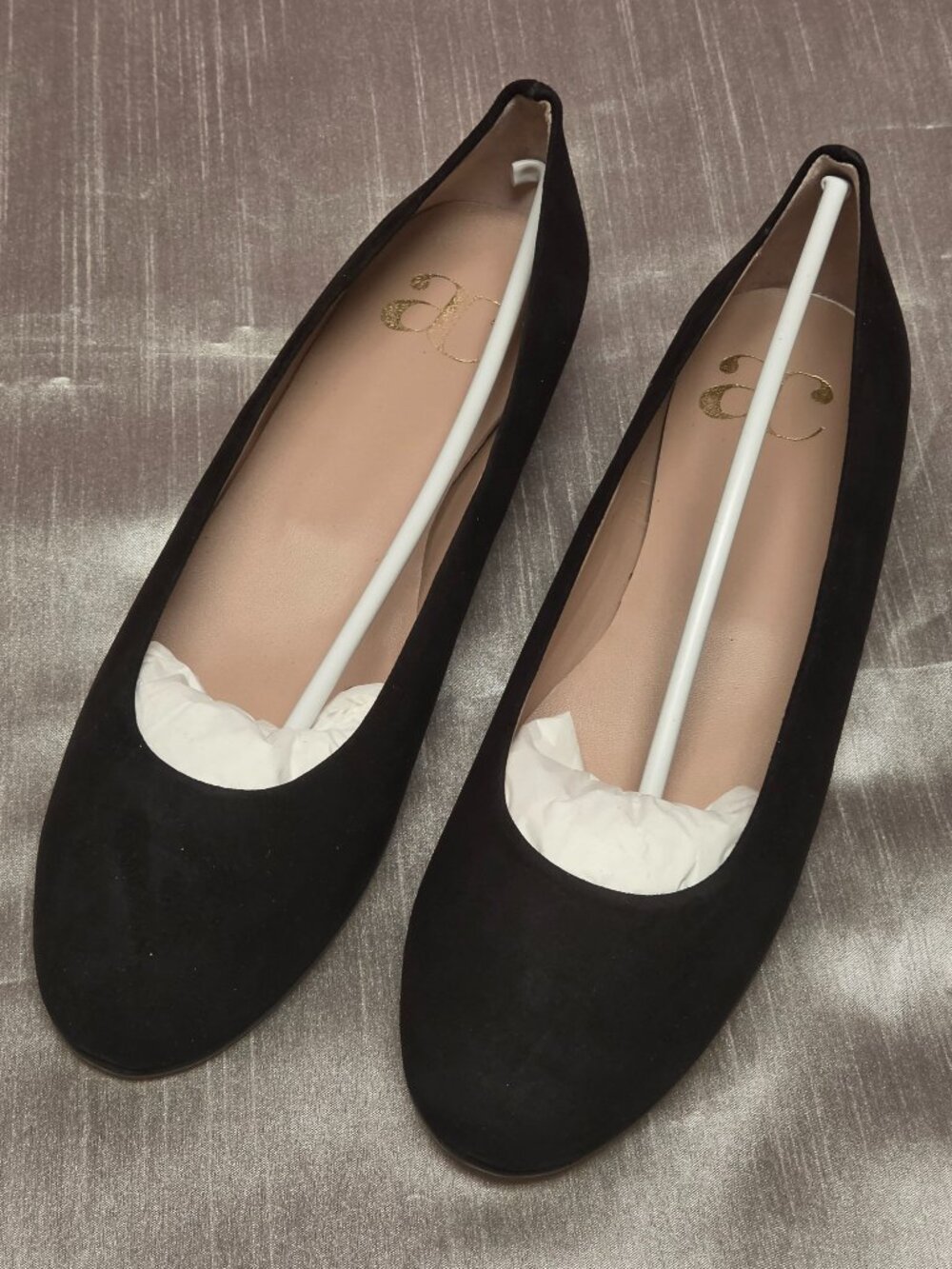 Vero Cuoio Black Italian Suede Slip On Logo Accent Loafer Flats Women’s 11 NWT